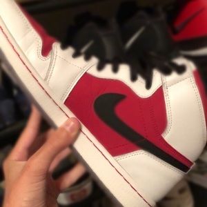 Jordan 1 Carmine